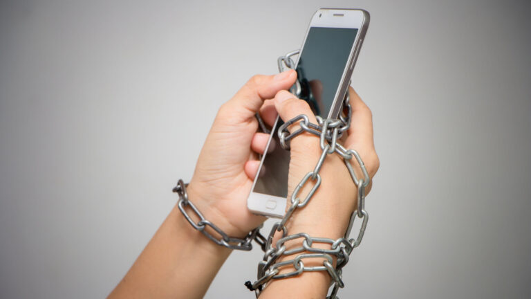 Enganchados al celular