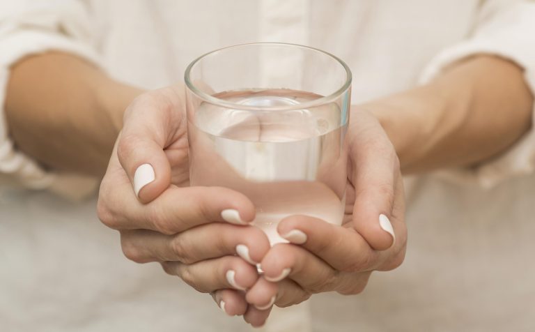 Beber agua ya no basta